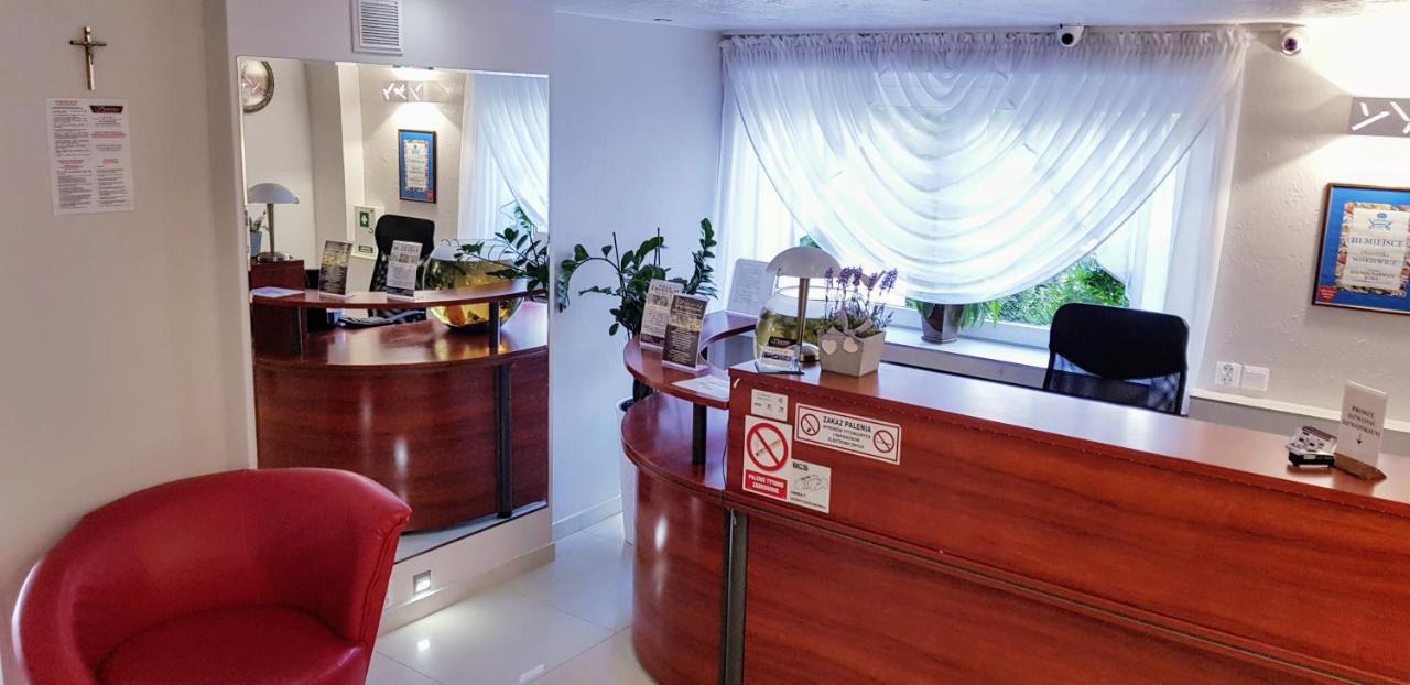 Willa-Restauracja Victoria Ostrowiec Świętokrzyski Dış mekan fotoğraf