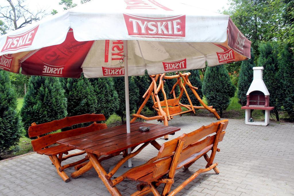 Willa-Restauracja Victoria Ostrowiec Świętokrzyski Dış mekan fotoğraf